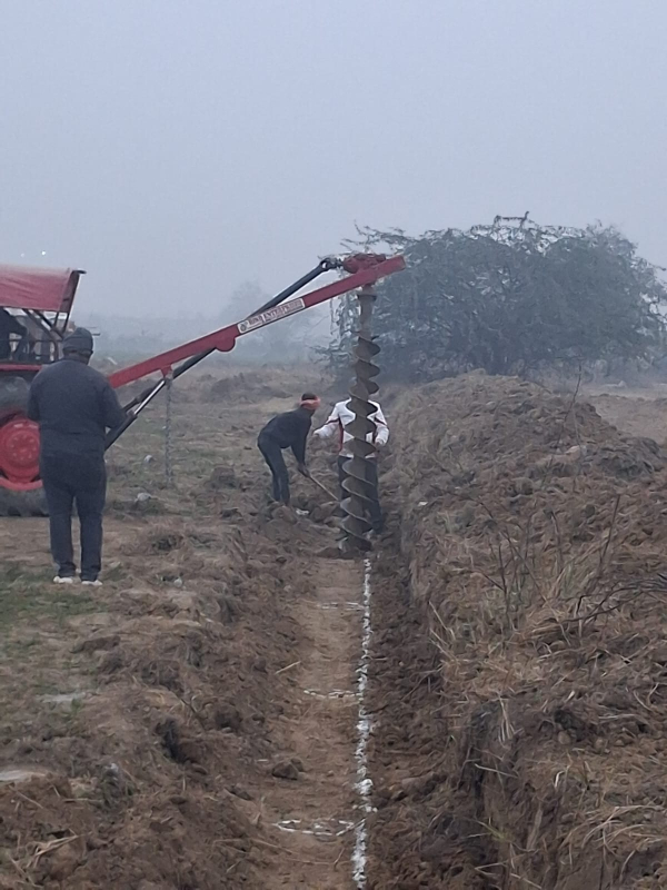 Tructor with Hole machine 